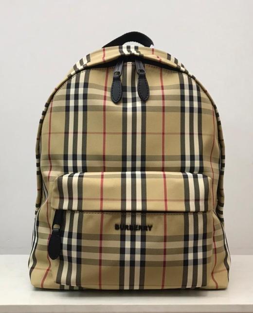 巴宝莉新款Burberry格纹双肩背包，时尚界的宠儿没有一两款它家的单品真不意思说自己够fashion男女同款（EJ） 商品图0