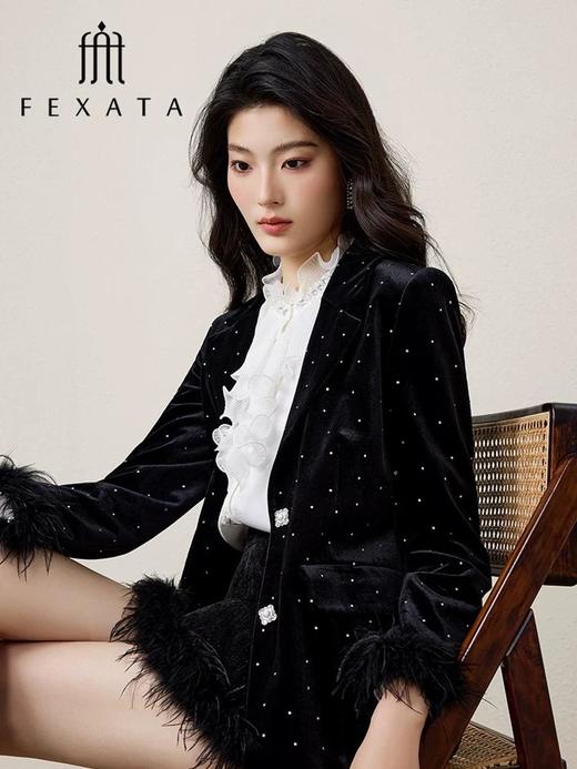 3楼FEXATA服饰(新百购) 时髦烫钻丝绒西装外套 商品图1