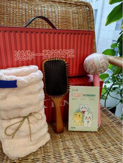 半遇榉木气垫大单梳+泡泡绒宽尾干发帽+缎面艾草养生锤+植物精油防蚊贴（四件套） 商品图0