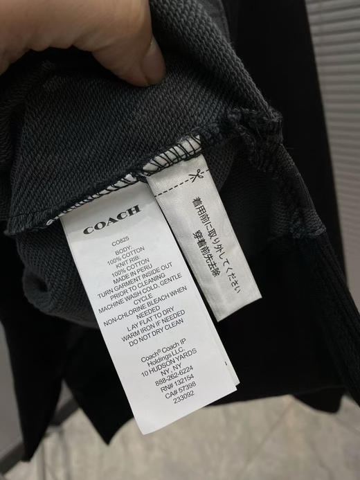 原单COACH/蔻驰奥莱款。经典标志连帽卫衣，100%棉。质量相当好！款式也很不错，经典LOGO设计，穿起来效果真心好看！
尺码S-XL，男女同款 商品图8