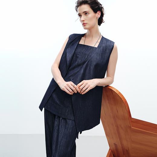 舒库2025春季新款女装马甲莱赛尔亚麻高级感上衣品质牛仔蓝马夹 商品图4