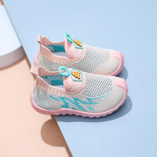 【便捷一脚蹬，方便宝宝自己穿脱~】春夏季镂空网鞋 加大网眼 透气幼儿园室内鞋 儿童网面运动鞋一脚蹬-QQ 商品图7