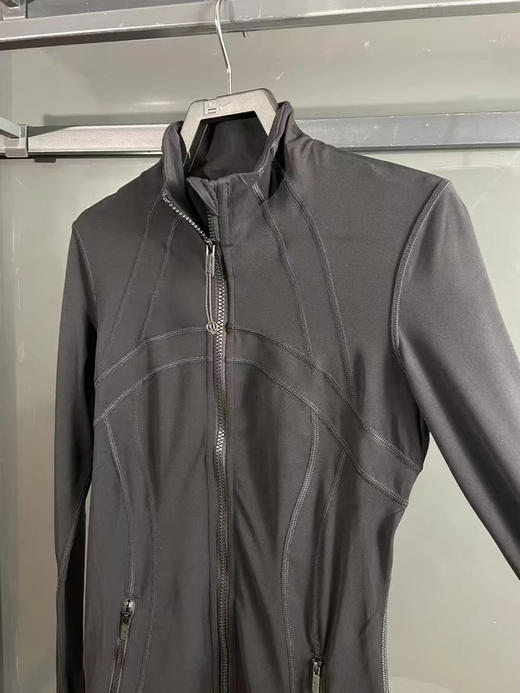 正品lululemon露露乐蒙 Define 系列
 Luon™面料 纯色休闲立领修身运动夹克 4 6 8码 商品图2