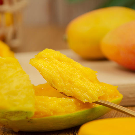 cc【顺丰包邮】海南树上熟贵妃芒  嫩滑香甜 4斤小果/精品果礼盒装 商品图5