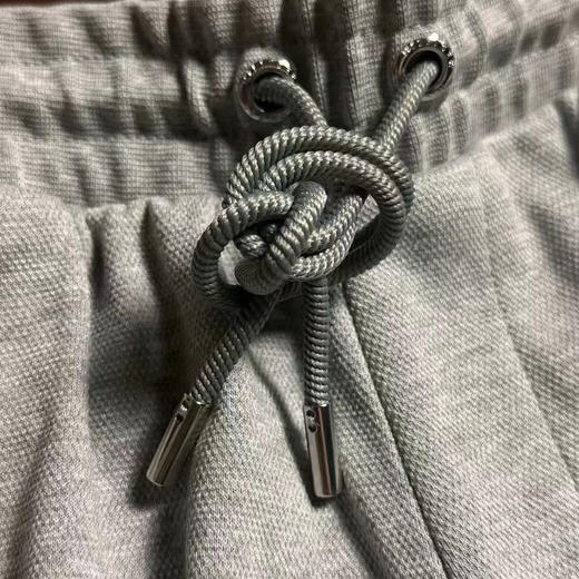 正品 Tommy 新款 纯棉织布标抽绳束脚卫裤
代购899，采用 100%精梳纯棉，亲肤透气 ，立体剪裁宽松版型
定制织布标 
藏青，灰色
尺码S～XL
特价💰180包邮 商品图3