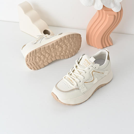 经典鲨2025年春季新款韩版时尚百搭舒适平底休闲鞋跑步鞋女KW279-517021 商品图2