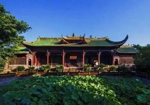 🚂【乐山犍为县· 新兴世纪酒店+嘉阳小火车】
周边打卡犍为文庙、中国煤炭博物馆
打卡乐山美食
299元=住1间1晚+双人早餐+2张短途往返小火车票
使用时间：即日-2025.12.30 商品图4