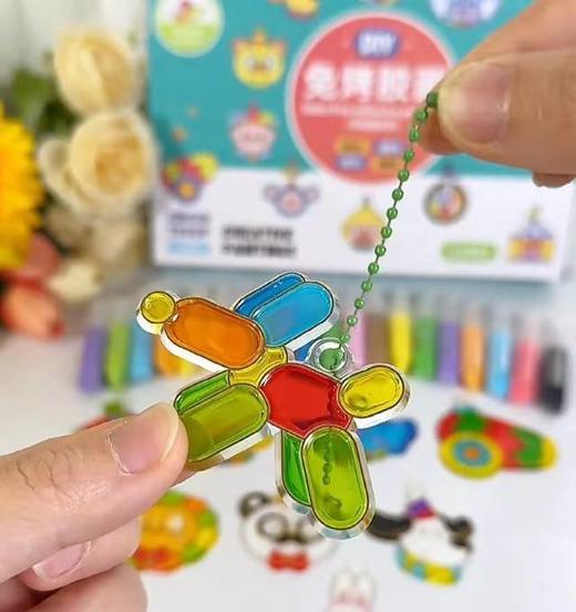 DIY制作【免烤胶画 马戏团套装】儿童益智 12款涂鸦图案 免烤胶超方便 做项链钥匙扣小礼物 商品图7