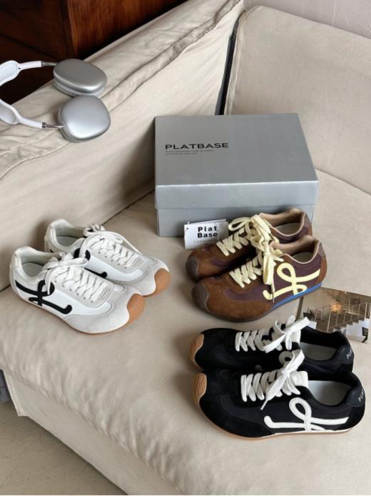 💐【PlatBase 罗意威同款丑萌阿甘鞋】 💗超级棒 不对称鞋头造型☀️，作为 LOEWE的标志性设计超柔软，轻便且灵活的鞋底， 💕新的波浪纹理橡胶外底，延伸至鞋头 商品图3