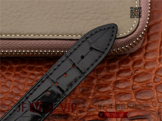 江诗丹顿伍陆之型FIFTYSIX 4000E/000A-B439 这款手表设计表达了康斯坦丁在1950年代展示的特别丰富的创造力 商品图8