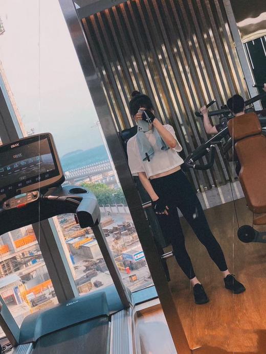 点此购买 lulu露露AlignTM系列女士瑜伽裤裸感裤 yw 310377 商品图4