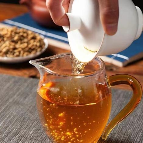 云南凤庆大叶种功夫红茶 金螺滇红茶50克 商品图3