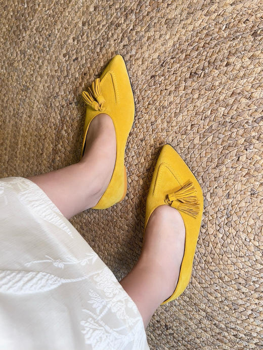 花痴推荐！超爱的小众美鞋——皮料选自意大利🇮🇹进口超柔胎牛反绒、小羊皮！线条独特流畅、满满时髦自由感！穿感舒适细腻、鞋型精致秀气，上脚气质感满满、复古高级｜三色任选 商品图4