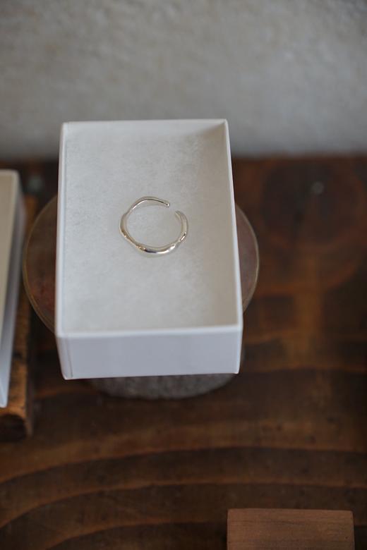 euphoric 银质曲线戒指/耳夹(Curve ring 4415) 商品图1