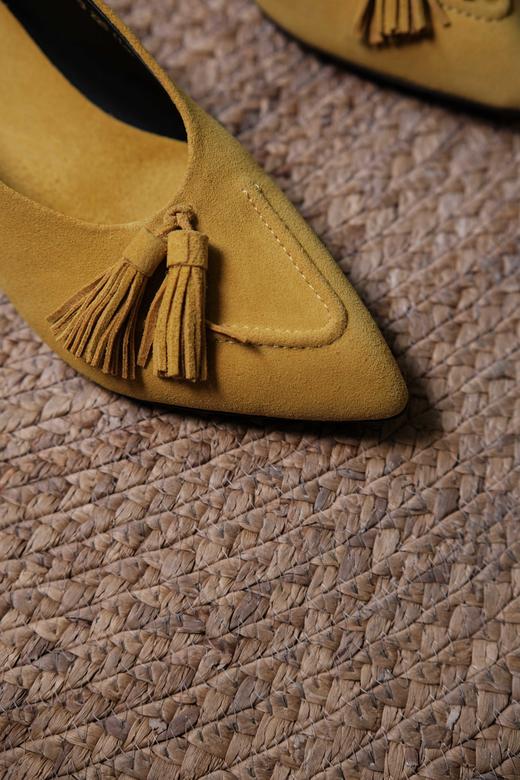 花痴推荐！超爱的小众美鞋——皮料选自意大利🇮🇹进口超柔胎牛反绒、小羊皮！线条独特流畅、满满时髦自由感！穿感舒适细腻、鞋型精致秀气，上脚气质感满满、复古高级｜三色任选 商品图1