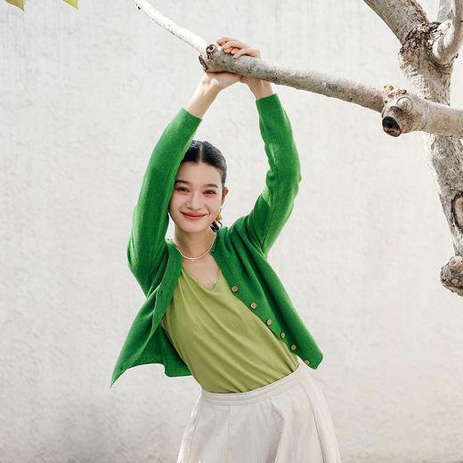 绽放旅行女装214朵/2025春季羊毛开襟针织衫复古文艺透气短款外套 商品图1