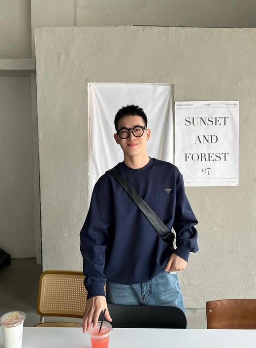 PA藏蓝三角铁牌圆领卫衣 商品图2