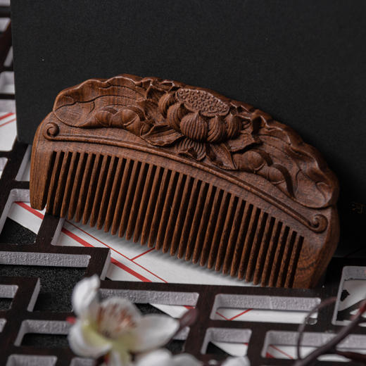 【经典】非遗传承 · 一心木梳 精雕木梳子檀木梳不带静电不伤发按摩养发荣获多项殊荣礼盒装送礼 商品图5