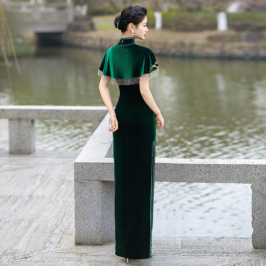 年轻复古改良修身披肩旗袍YD2406 商品图3