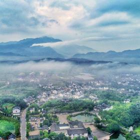 【寻李白诗中的皖南春色】安徽宣城泾县桃花潭畔诗画山水酒店度假￥568起/双人2晚 ，依山而建、傍水而生的徽派度假