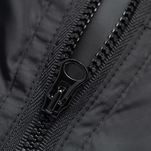 00003247442    EMPORIO ARMANI/ 阿玛尼秋冬新款女士简约休闲抽绳连帽短外套 商品图2