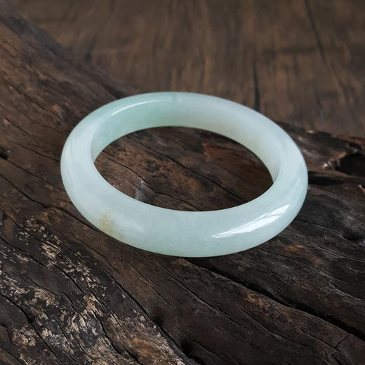 【天然正品】A货翡翠天然收藏级正桩无纹裂糯冰种晴水55号翡翠手镯女士现售价：13800！250225NJS10 商品图2