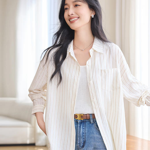 VICTORIA&VERA春季“水生浮想”系列咖色细闪竖条纹宽松松弛感慵懒衬衫 商品图5