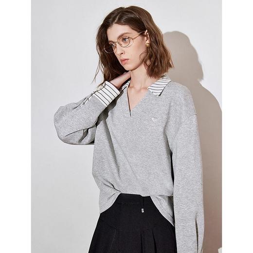 初语V字翻领卫衣女2025年春季新款撞色拼接假两件知识分子风上衣 商品图2