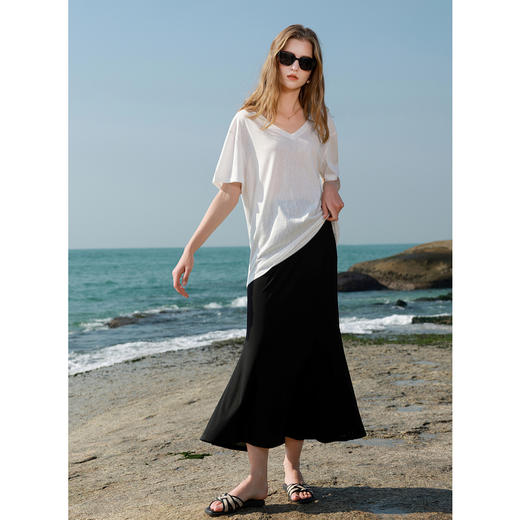 三彩2025春季新款宽松纯色垂感半身裙松紧高腰A字裙长裙气质M 商品图2