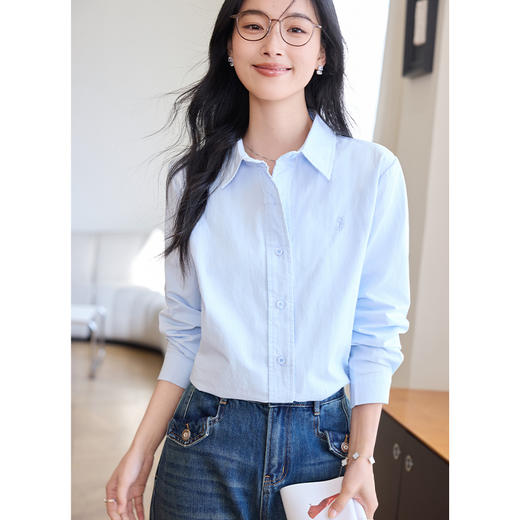 VICTORIA&VERA春季“极简多巴胺”治愈系全棉亲肤简约百搭小马刺绣通勤微透衬衫 商品图6