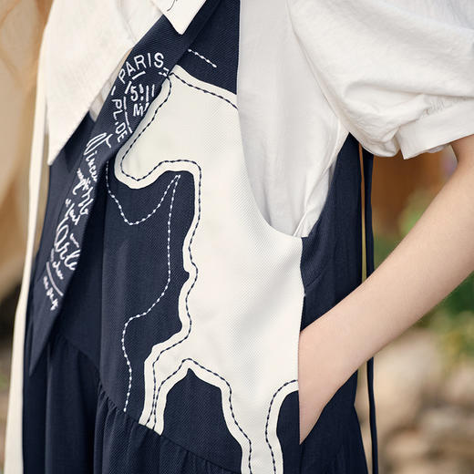 两三事梵高文艺 驭马漫游 2025春季新款动物贴布绣不对称背带裤女 商品图3