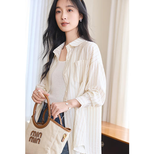 VICTORIA&VERA春季“水生浮想”系列咖色细闪竖条纹宽松松弛感慵懒衬衫 商品图3