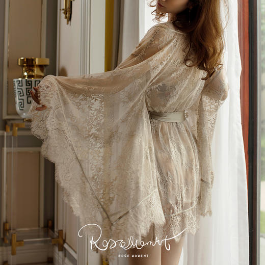 女士蕾丝侧开叉中裙 A92104 商品图1