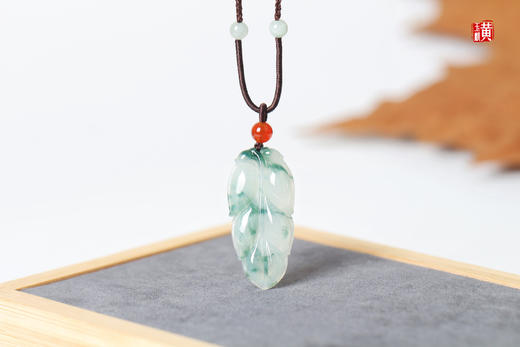 天然冰种翡翠【玉叶】吊坠 配精美挂绳 商品图4