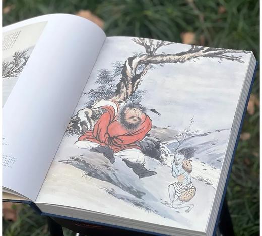 《与古为新：张大千绘画精粹》，8开函套装，曾迎三编，浙江人民美术出版社2025年1月一版一印，316页，定价880，售价：618 商品图7