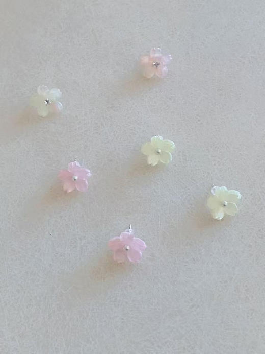 抽奖礼物·粉色樱花耳钉（随单发） 商品图0