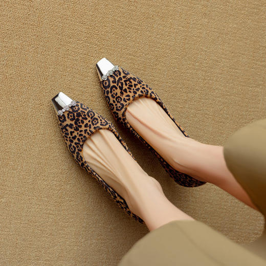 【预售5天】春秋马毛复古豹纹单鞋女浅口法式方头气质高跟鞋DB&M6152 商品图2