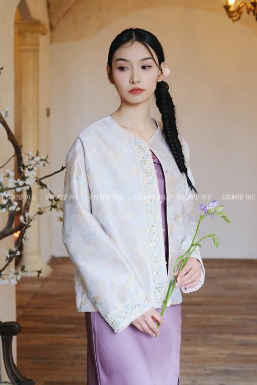 【门店同款】ENJOY春季云敛-春光推盏满城春外套 161848117 商品图5