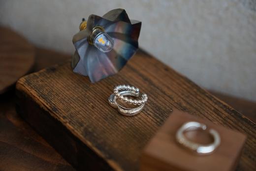 euphoric 银质心形球链双向耳夹/戒指(Heart&Ball Chain 2way Earcuff 4413) 商品图1