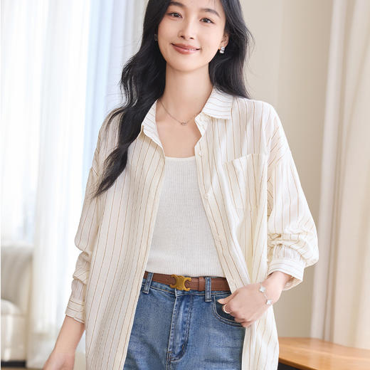 VICTORIA&VERA春季“水生浮想”系列咖色细闪竖条纹宽松松弛感慵懒衬衫 商品图2
