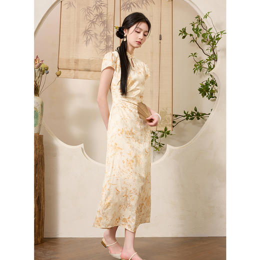 三彩2025春季新款桑蚕丝连衣裙提花旗袍领收腰A字裙长裙M 商品图3
