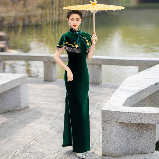 年轻复古改良修身披肩旗袍YD2406 商品图0