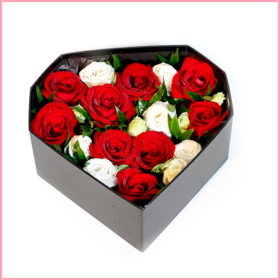 潘多拉丨9枝红玫瑰钻石礼盒