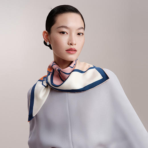 女士丝巾 斜巾&中方巾&大方巾  简约时尚百搭 商品图1