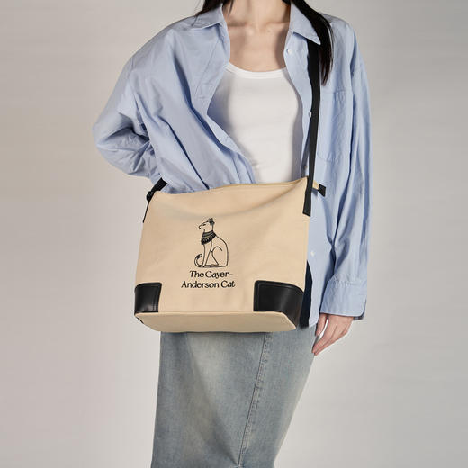 大英博物馆 安德森猫系列休闲拼接单肩包斜挎包 米驼色 商品图1