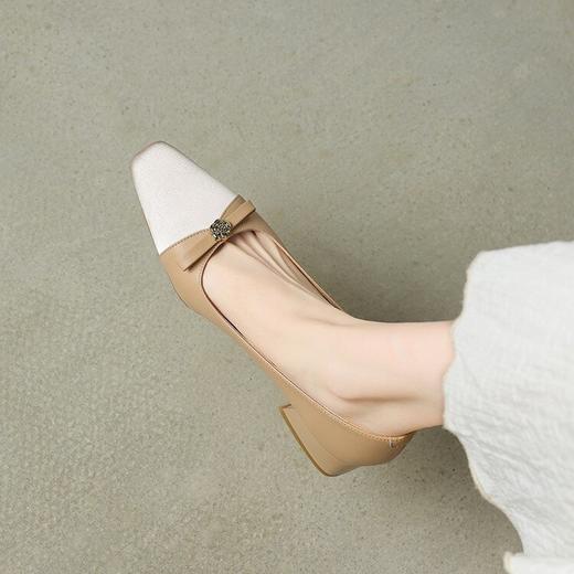 【预售5天】经典小香风中跟拼色，高跟鞋蝴蝶结浅口女式单鞋WC&M3070 商品图3