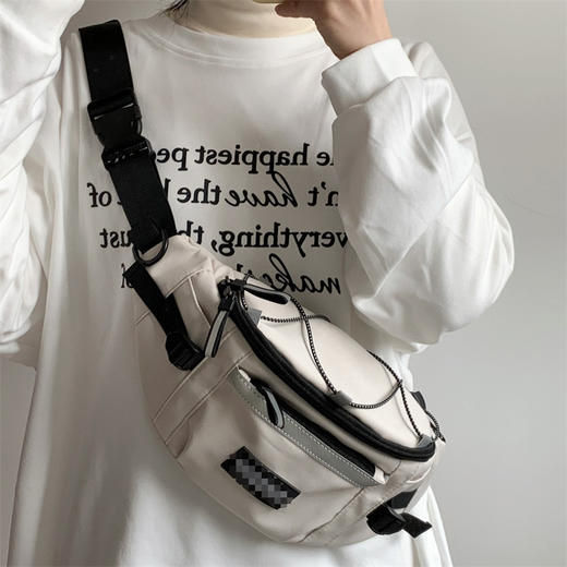 ins风休闲潮流腰包斜跨包男女通用带挂件骑车大容量百搭胸包 商品图0