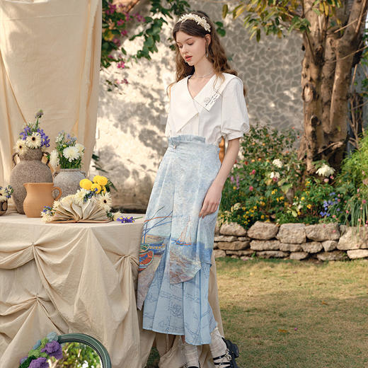 两三事梵高文艺 云汐海海 2025春季新款复古印花背带裙高腰半身裙S25CKB326 商品图2