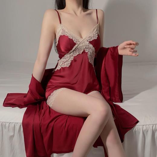 【美爆了❗️蕾丝家居服套装】纯欲风，自带胸垫，罩杯一体，免穿文胸内衣！夏季新款女吊带短裤外袍冰丝睡衣睡裤 商品图3