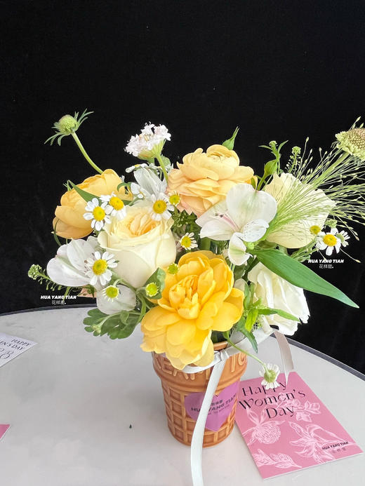 宠爱自己 · 瓶插花 （含陶瓷花盆） 商品图3